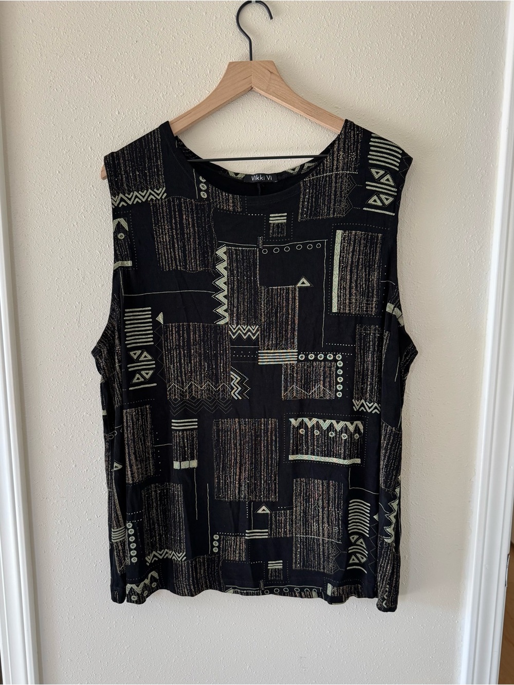 Vikki Vi Sz 3X Black Geometric Print Slinky Knit Sleeveless Tank Top